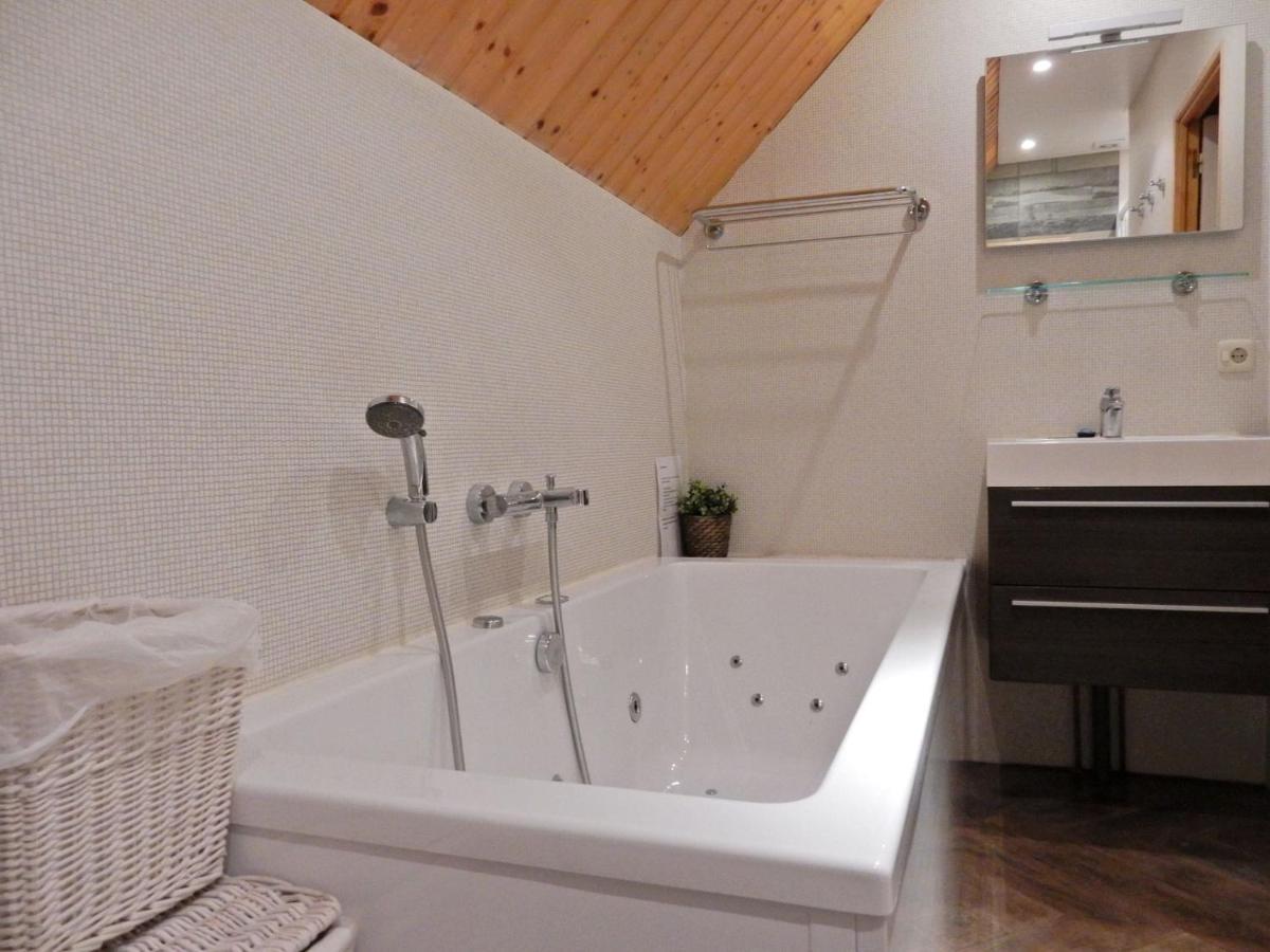 Comfortable Holiday Home Near The Lake Beaulieu  Εξωτερικό φωτογραφία